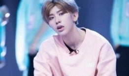 吃瓜娱乐明星蔡徐坤,从偶像到流量王，吃瓜娱乐界的璀璨明星